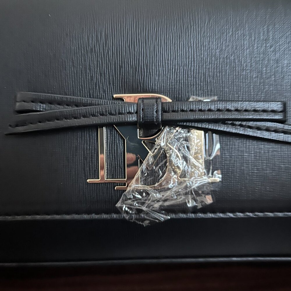 Badgley Mischka Rectangle Shape With Bow Bag Black Crossbody NWT - Picture 4 of 7